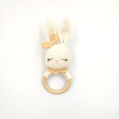 Yavru Ağzı Ekru Amigurumi Çıngırak