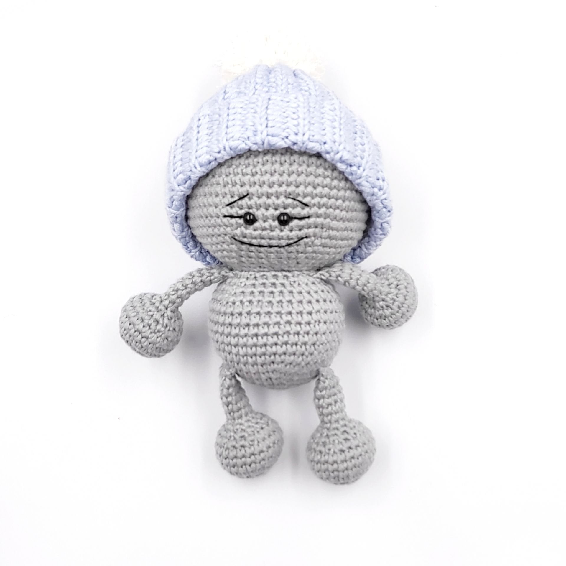 Gri Şapkalı Amigurumi Bebek