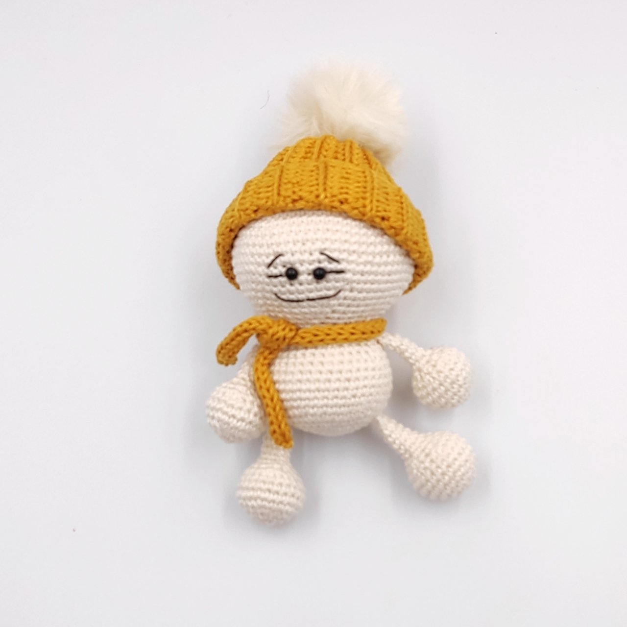 Sarı Şapkalı Amigurumi Bebek