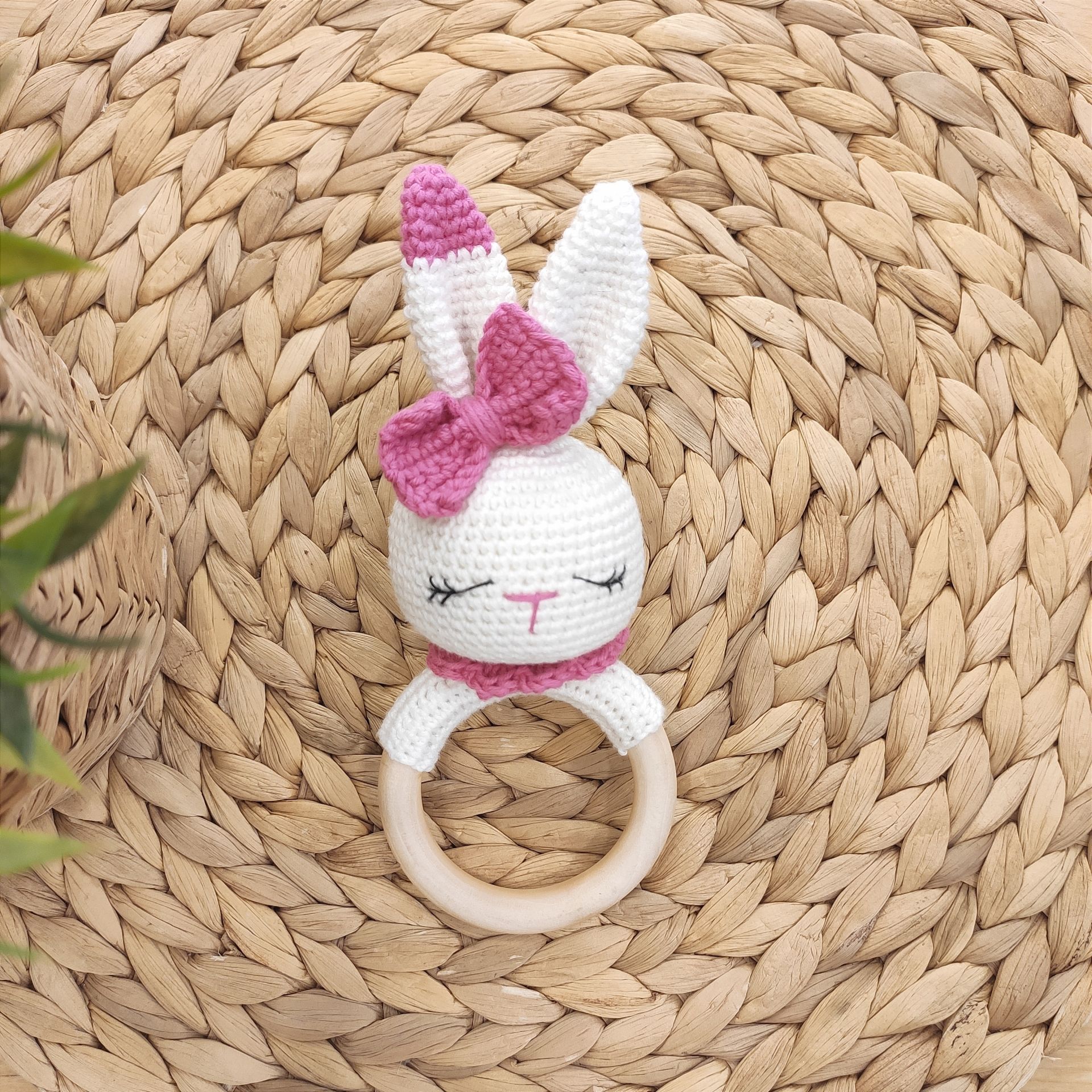 Fusya Kurdeleli Ekru Amigurumi Çıngırak