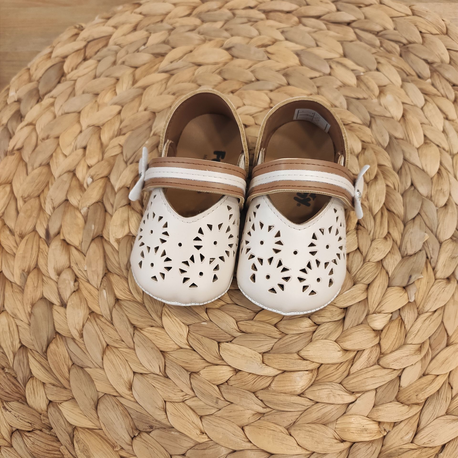 Ekru Kız Bebek Ayakkabısı