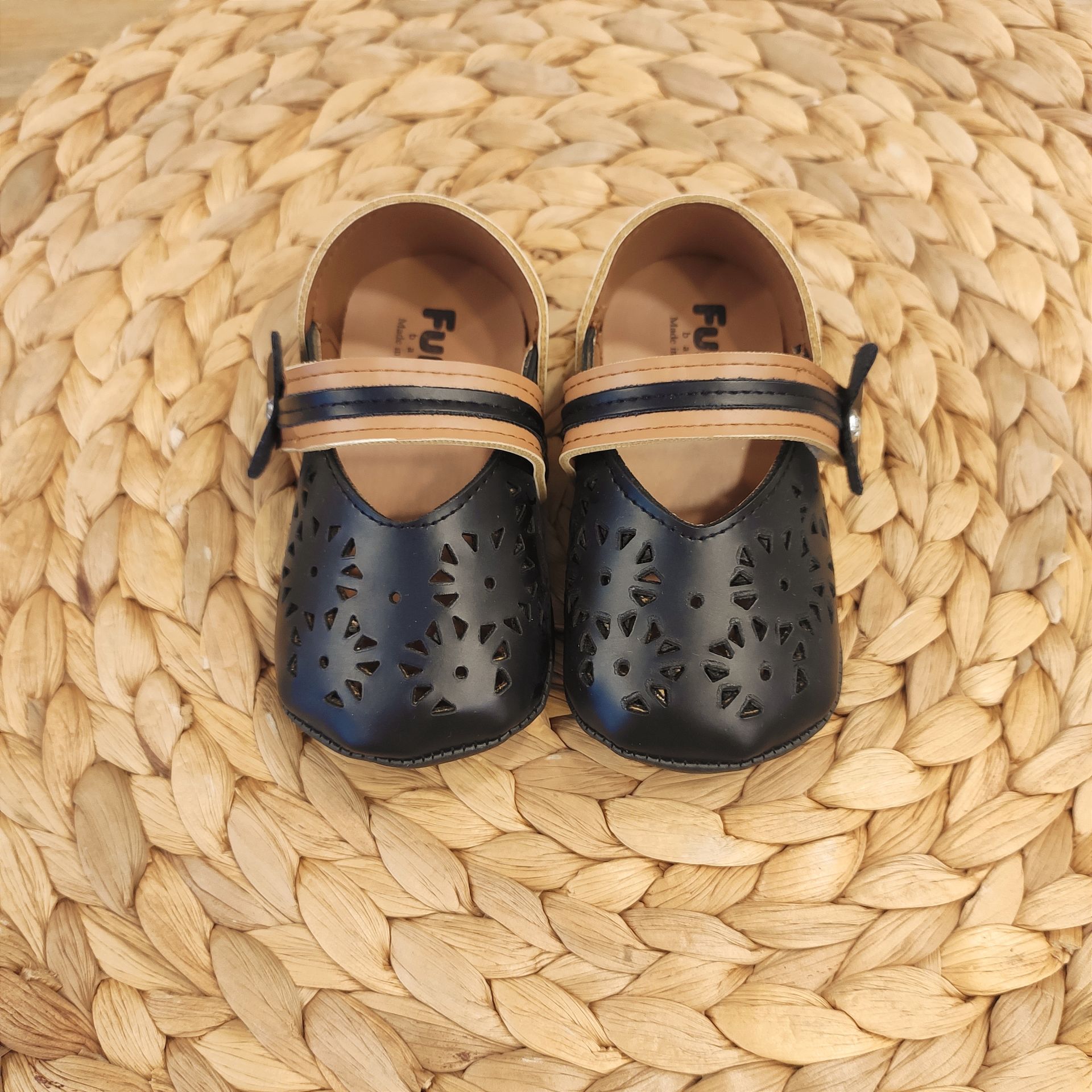 Siyah Kız Bebek Ayakkabısı