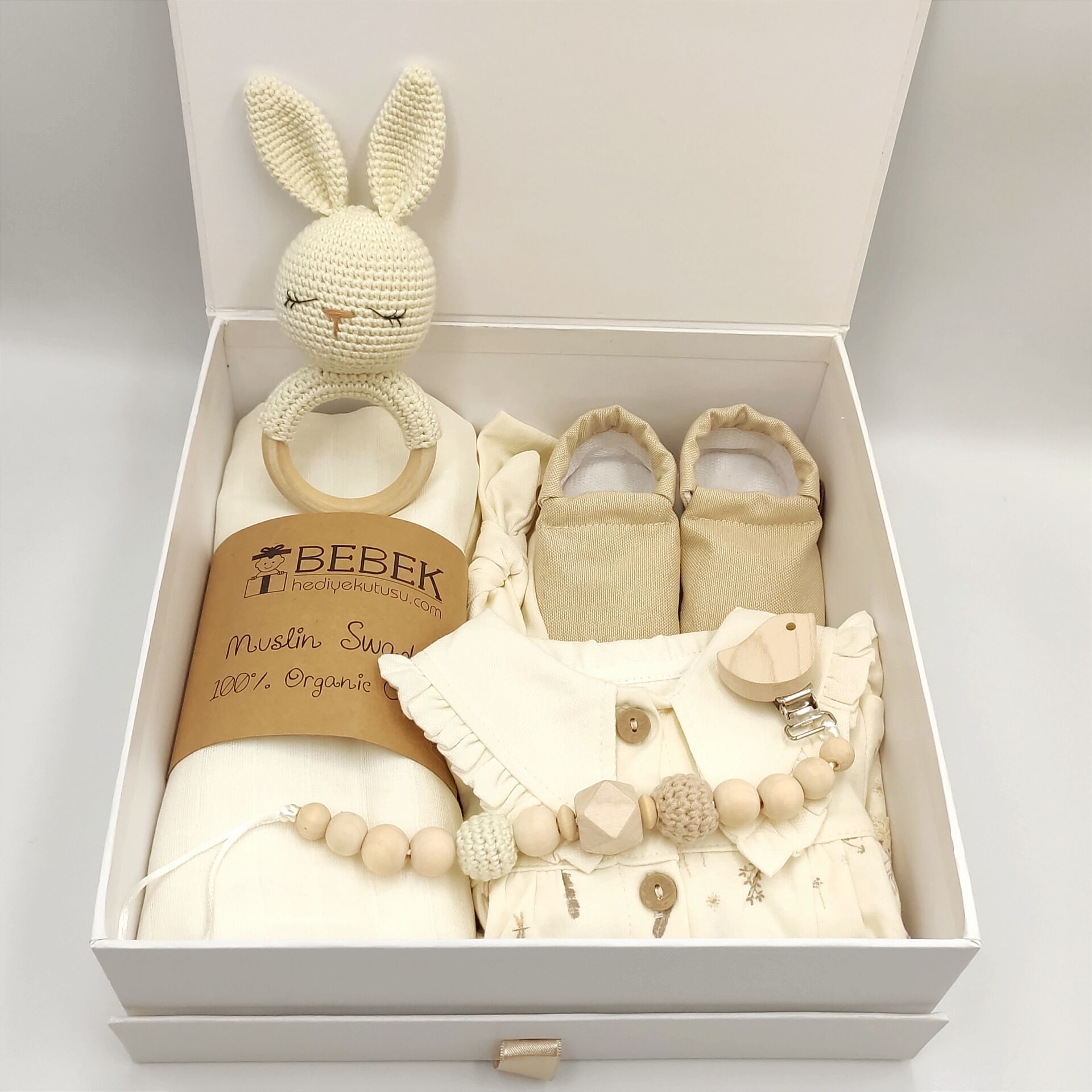 Krem Rengi Kız Bebek Hediye Seti
