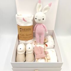 Tavşanlı Kız Bebek Hediye Seti